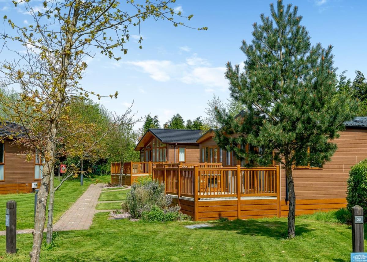 Canterbury Reach Lodge Retreat Petham Εξωτερικό φωτογραφία
